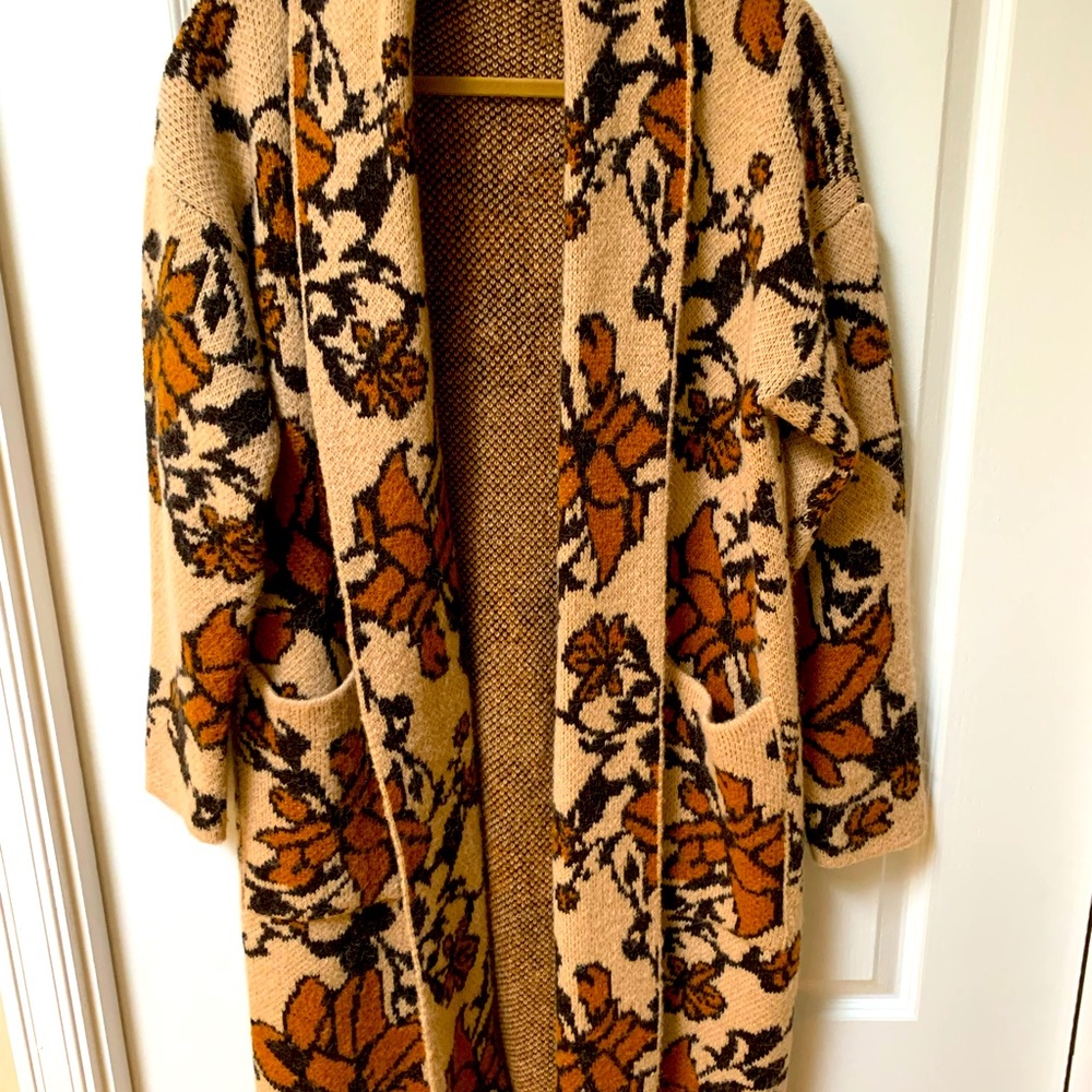 Italian made by Cocogio. Women’s seater coat. Size S-M